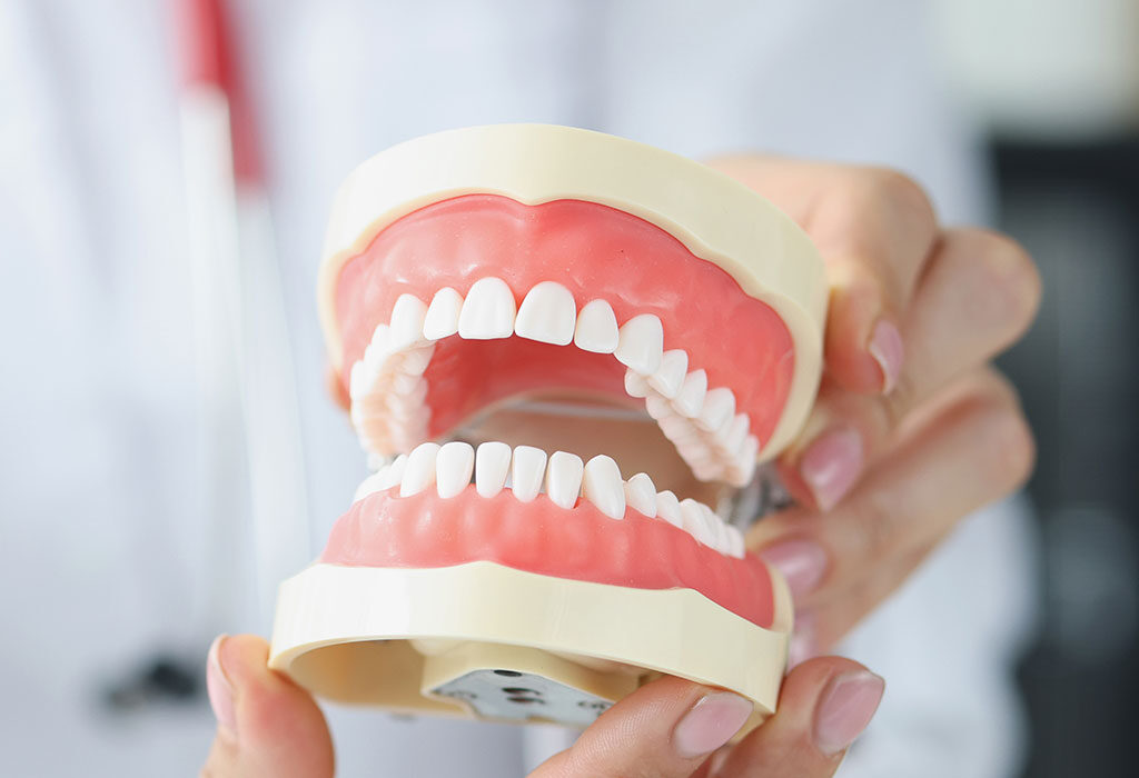 Prótesis fija sobre implantes dentales en Burgos